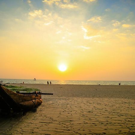 Hotel The Cove Negombo Exterior foto