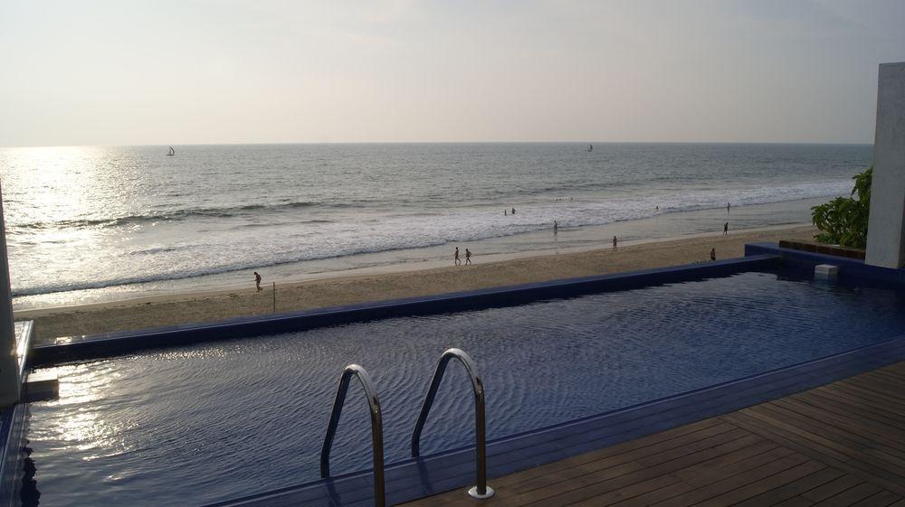 Hotel The Cove Negombo Exterior foto